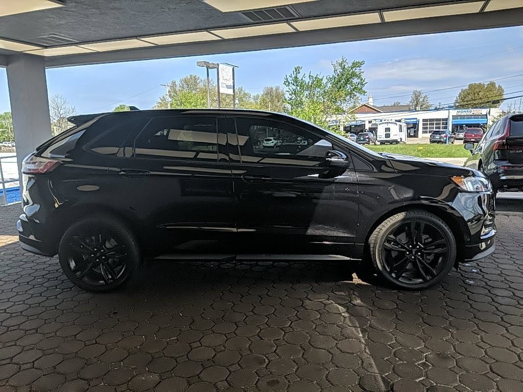 Used 2021 Ford Edge ST w/ Equipment Group 401A AWD/4WD image 5