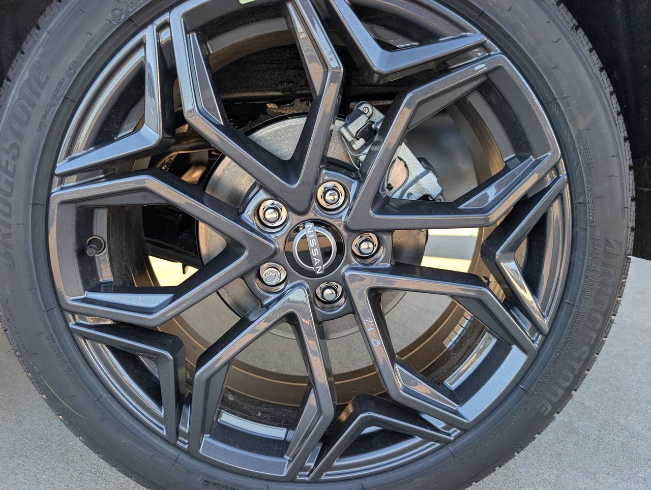 New 2027 Nissan Kicks SR FWD image 7
