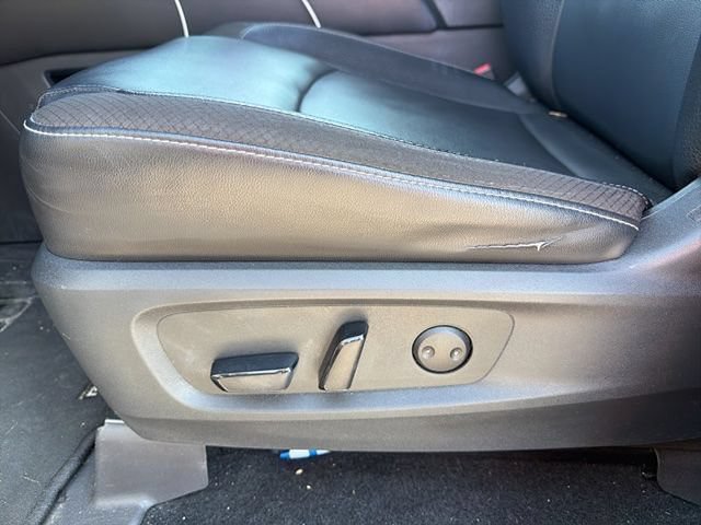Used 2022 Nissan Pathfinder SL w/ Cargo Package FWD image 7