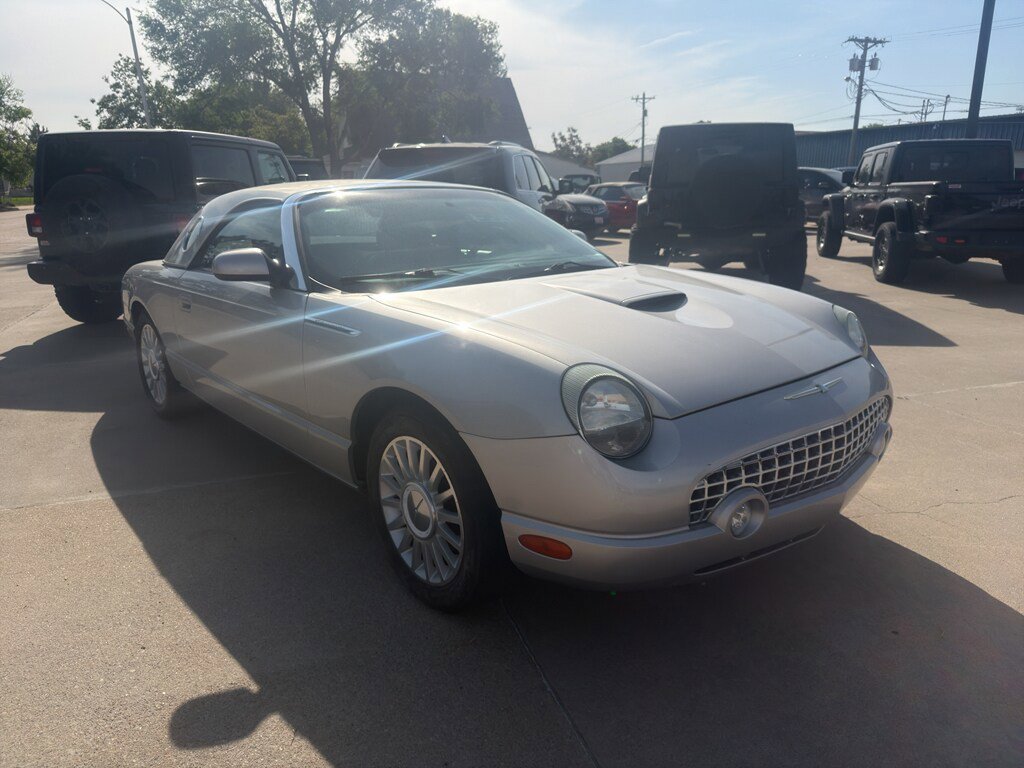 Used 2005 Ford Thunderbird RWD image 3