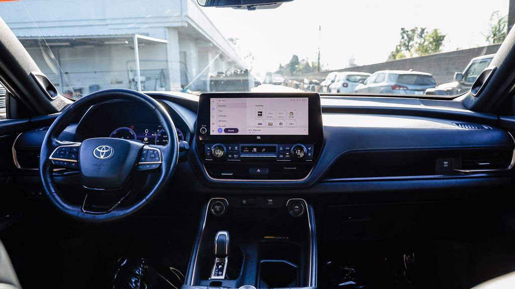 Used 2024 Toyota Grand Highlander AWD Hybrid image 13