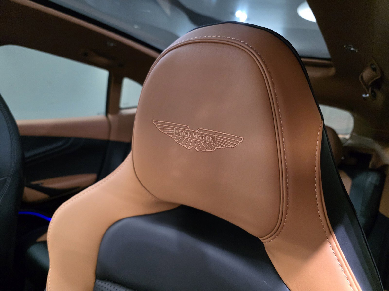 New 2025 Aston Martin DBX 707 image 5