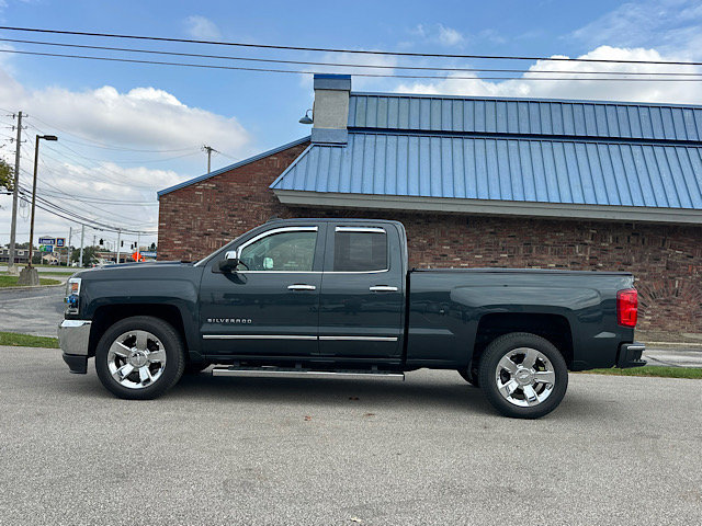 Used 2017 Chevrolet Silverado 1500 LTZ w/ Sport Package AWD/4WD image 2