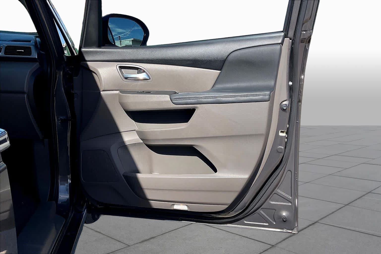 Used 2016 Honda Odyssey EX-L image 21