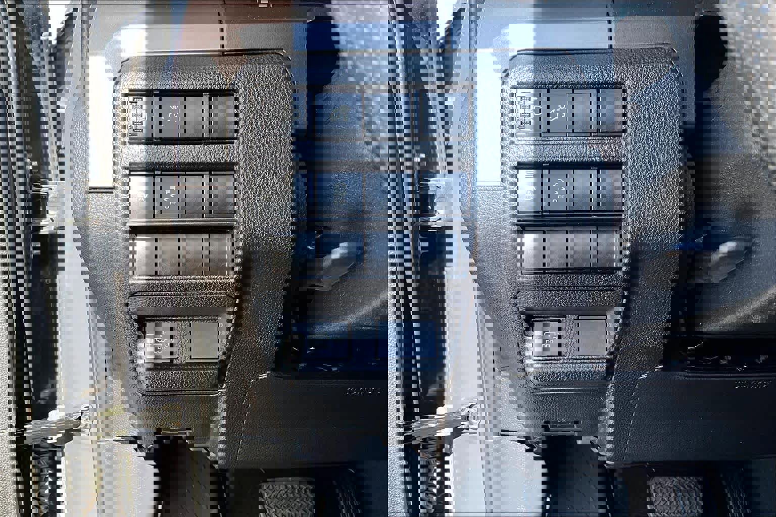 Used 2024 Toyota Tacoma SR5 image 31