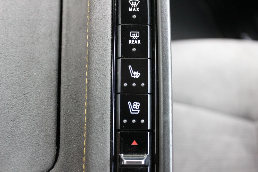 Used 2022 Chevrolet Corvette Stingray Premium Cpe w/ Z51 Performance Package RWD image 13