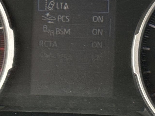Used 2020 Toyota RAV4 XLE Premium FWD image 17