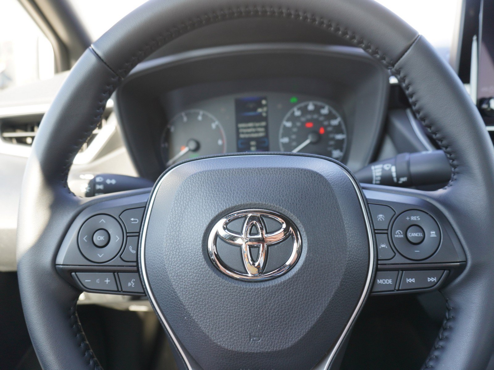 Used 2025 Toyota Corolla SE AWD/4WD image 22