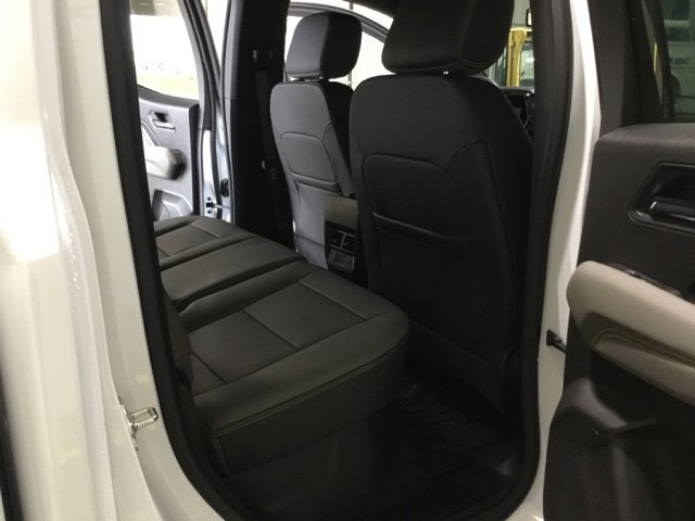 New 2026 Chevrolet Colorado ZR2 w/ Technology Package AWD/4WD image 41