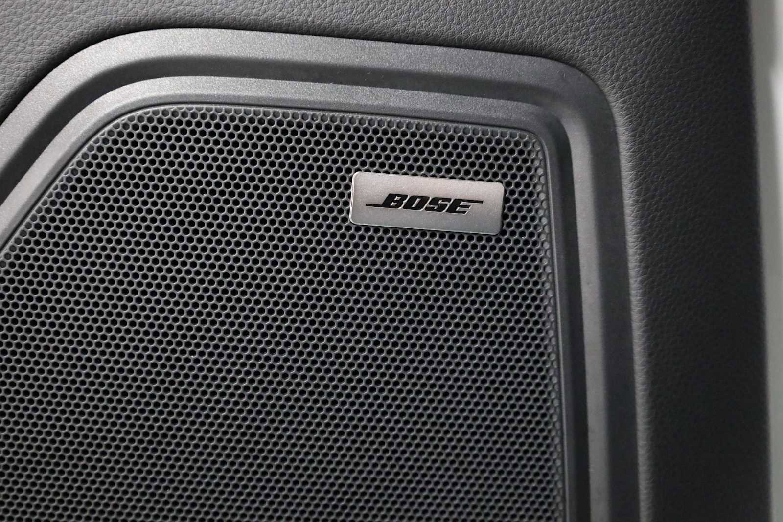 Certified 2026 Porsche Macan image 16