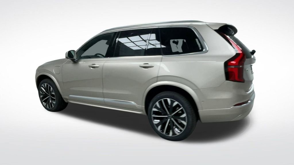 New 2026 Volvo XC90 T8 Plus w/ Protection Package Premier image 21