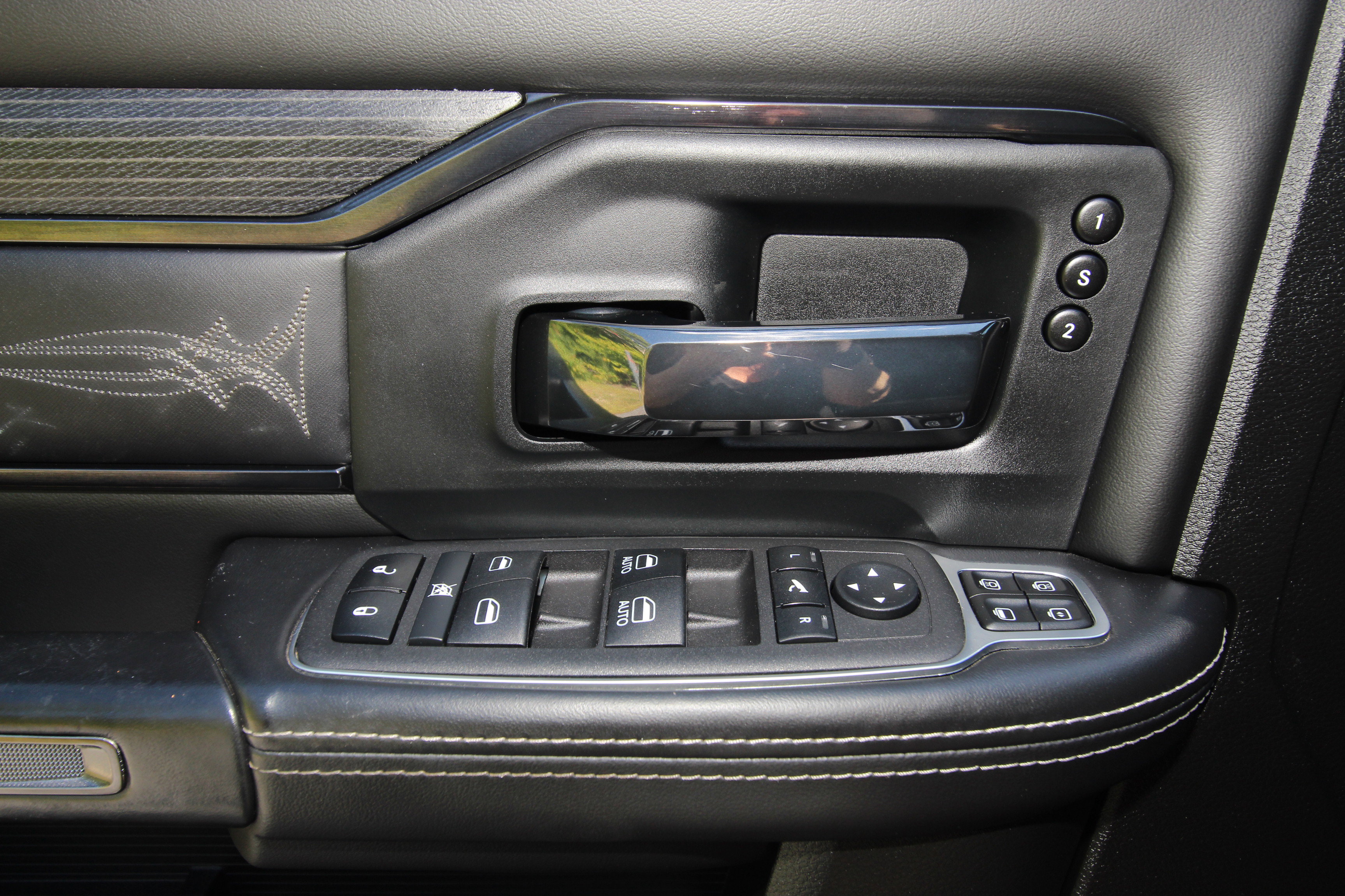 Certified 2024 RAM 3500 Limited image 19