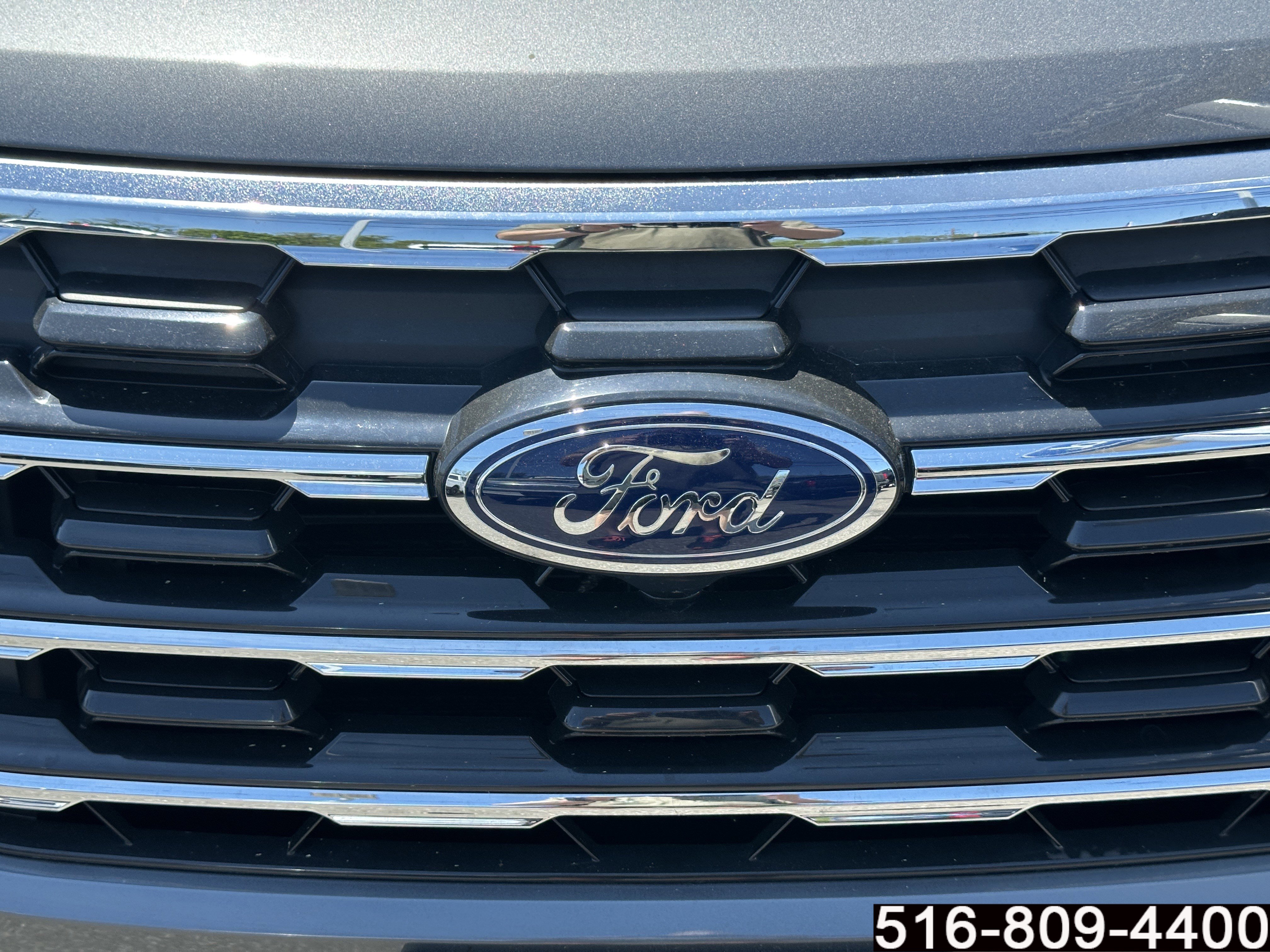Used 2025 Ford Explorer Active AWD/4WD image 38
