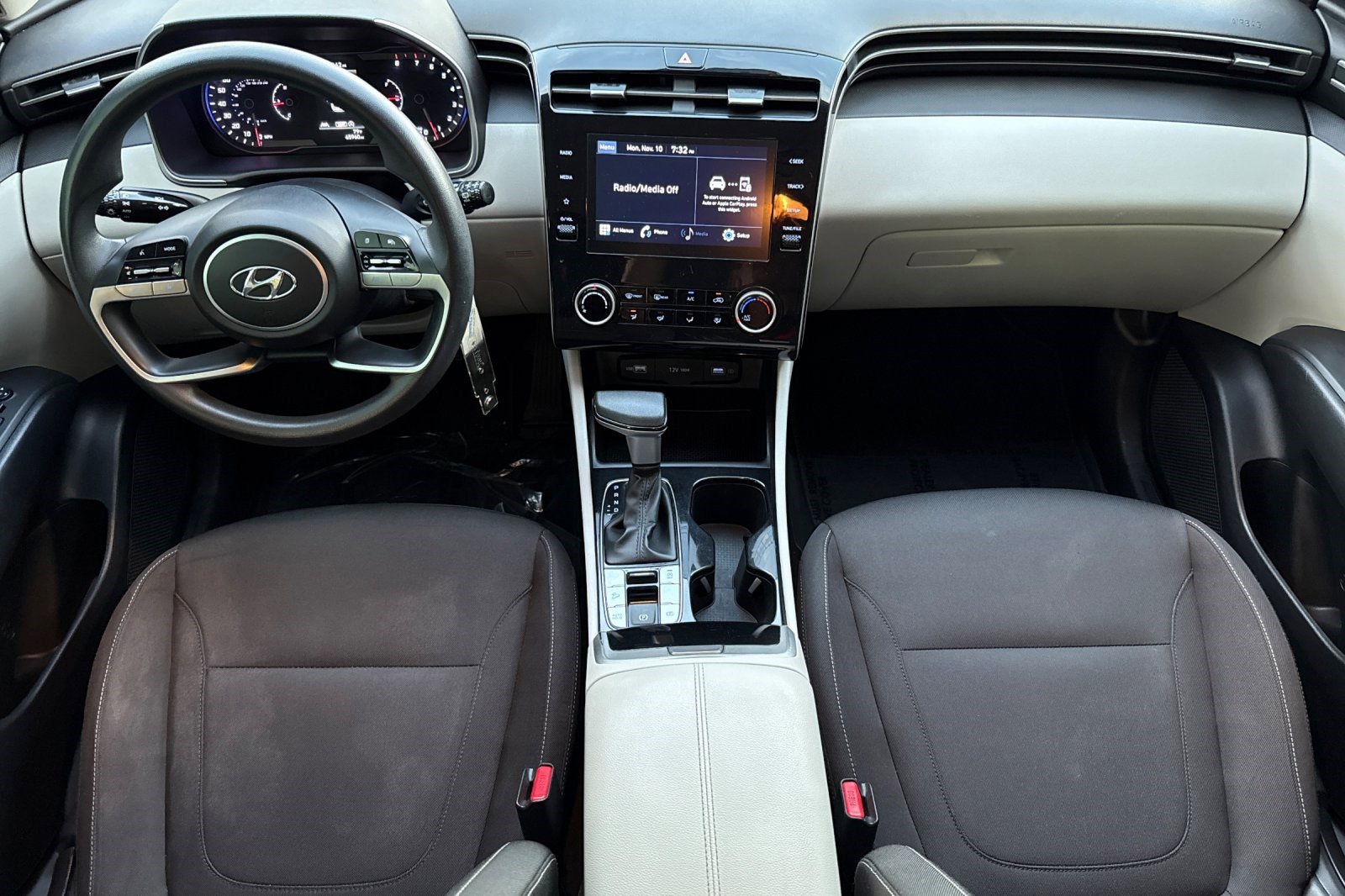 Used 2022 Hyundai Tucson SE image 16