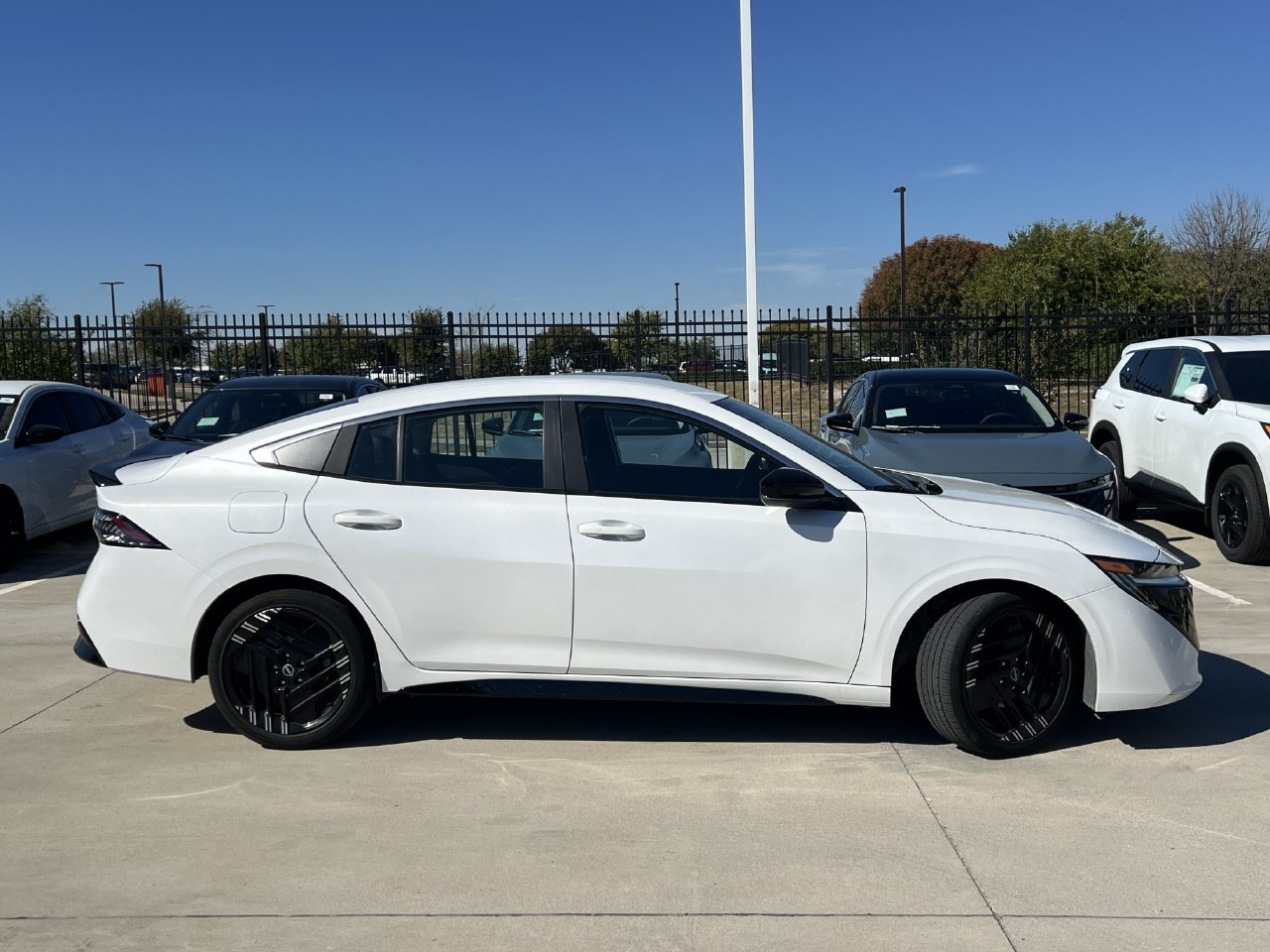 Used 2026 Nissan Sentra SR w/ Floor Mat Package FWD image 3