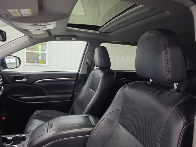 Used 2015 Toyota Highlander Limited AWD/4WD image 23