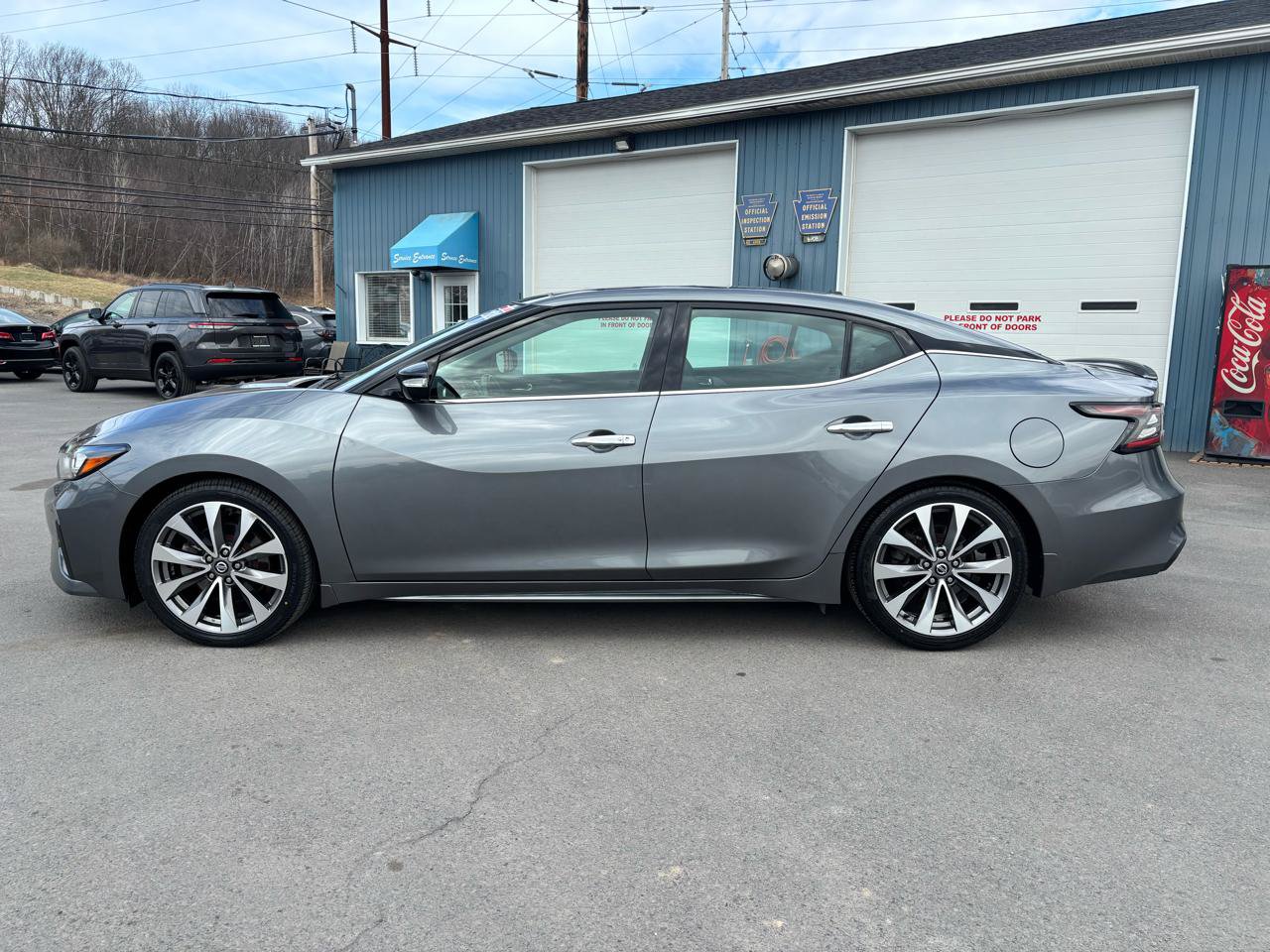 Used 2020 Nissan Maxima Platinum w/ Sport Mat Group FWD image 2