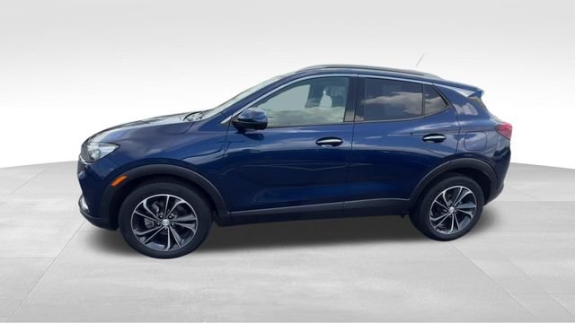 Certified 2023 Buick Encore GX Essence w/ Advanced Technology Package FWD image 3