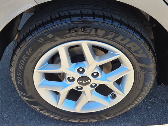Used 2024 Kia Soul LX w/ Option Group 015 FWD image 10
