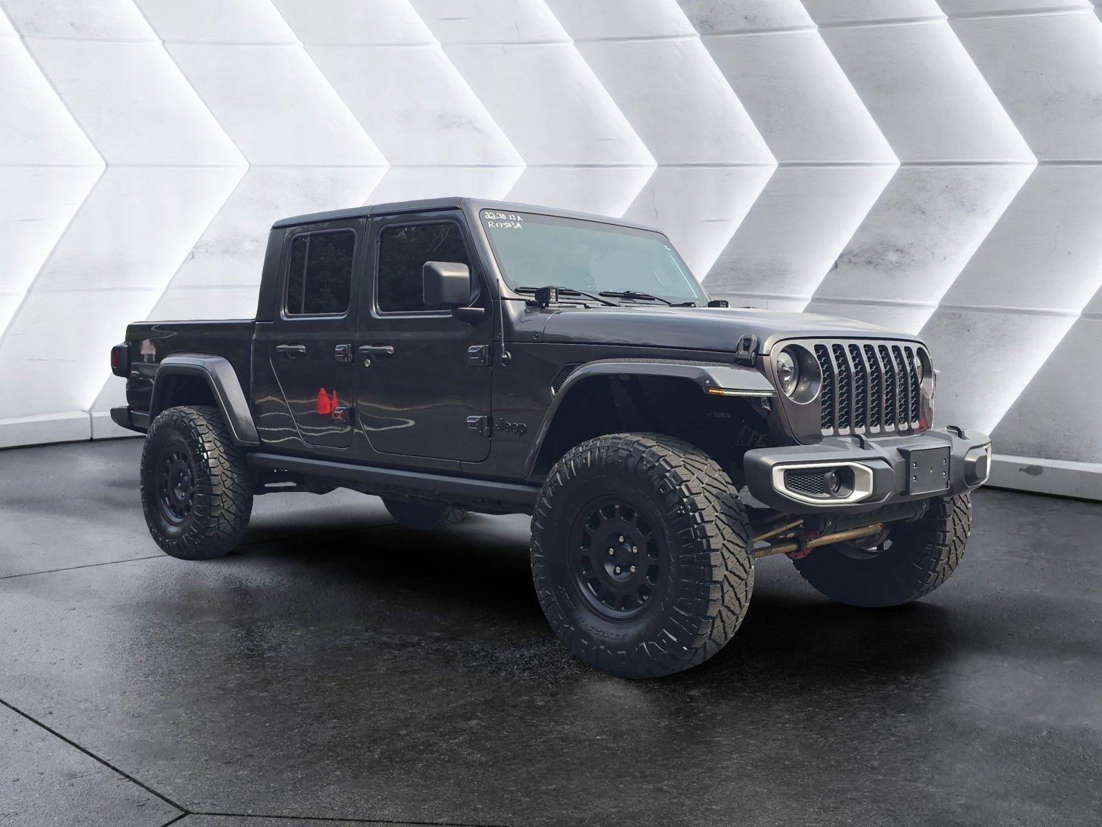 Used 2022 Jeep Gladiator Sport image 7