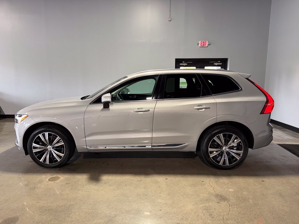 Used 2023 Volvo XC60 B5 Plus w/ Climate Package AWD/4WD image 7