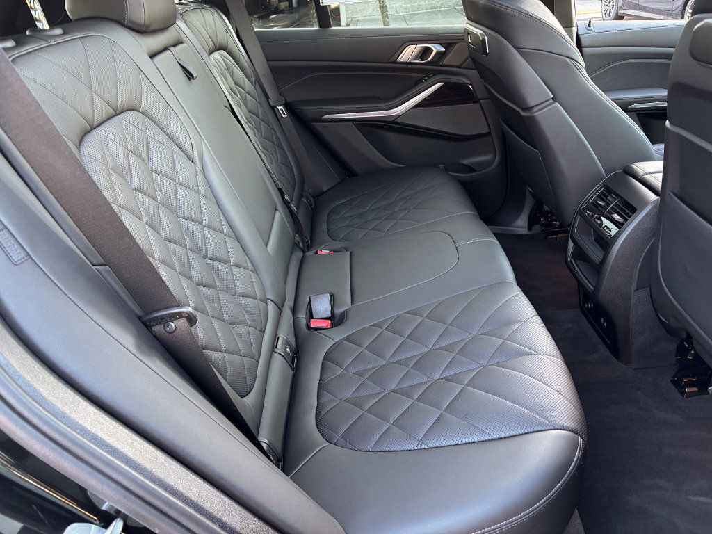 Certified 2024 BMW X5 xDrive40i w/ Premium Package AWD/4WD image 39