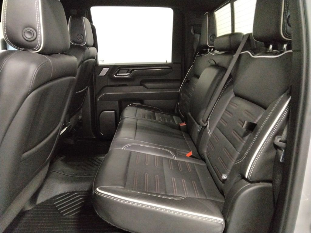 Used 2024 GMC Sierra 2500 AT4X w/ AT4X AEV Edition image 32