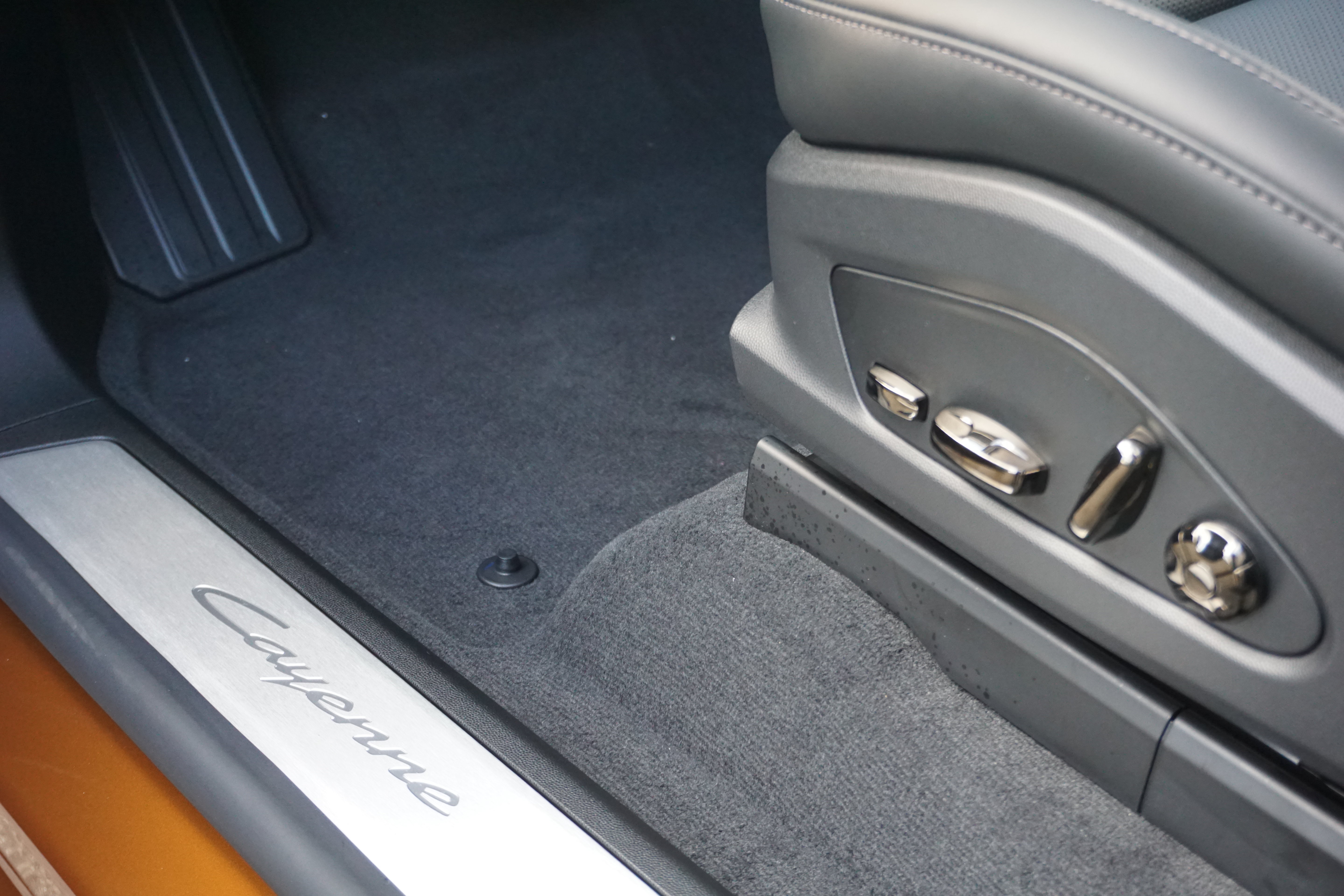 New 2026 Porsche Cayenne Electric Coupe AWD/4WD image 6