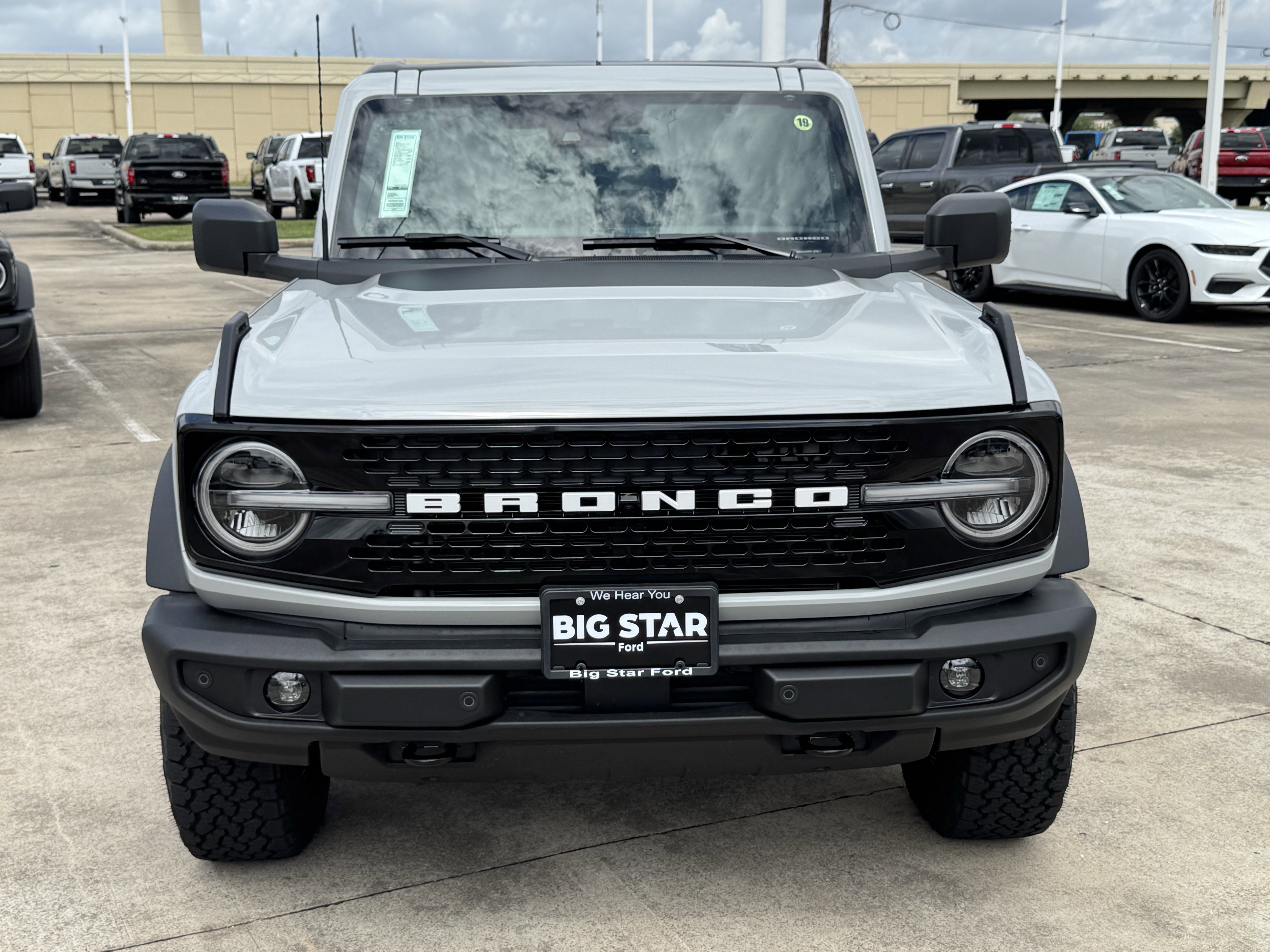 New 2026 Ford Bronco Outer Banks AWD/4WD image 3