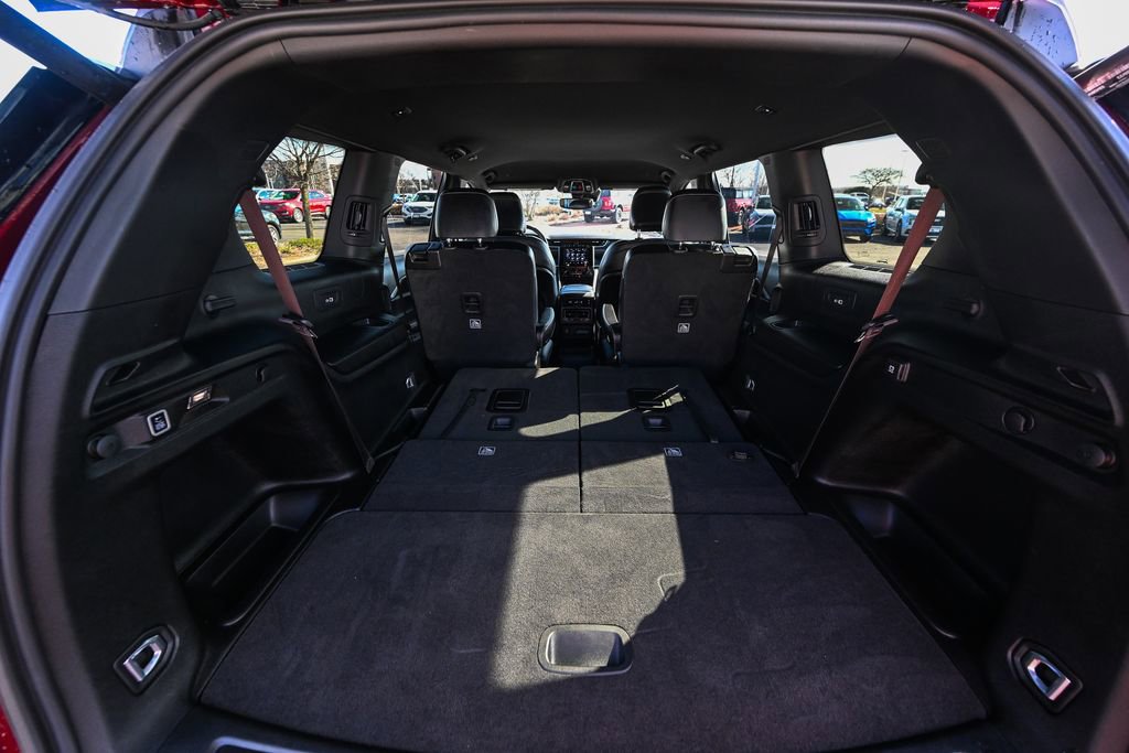 Used 2023 Jeep Grand Cherokee L Laredo image 16