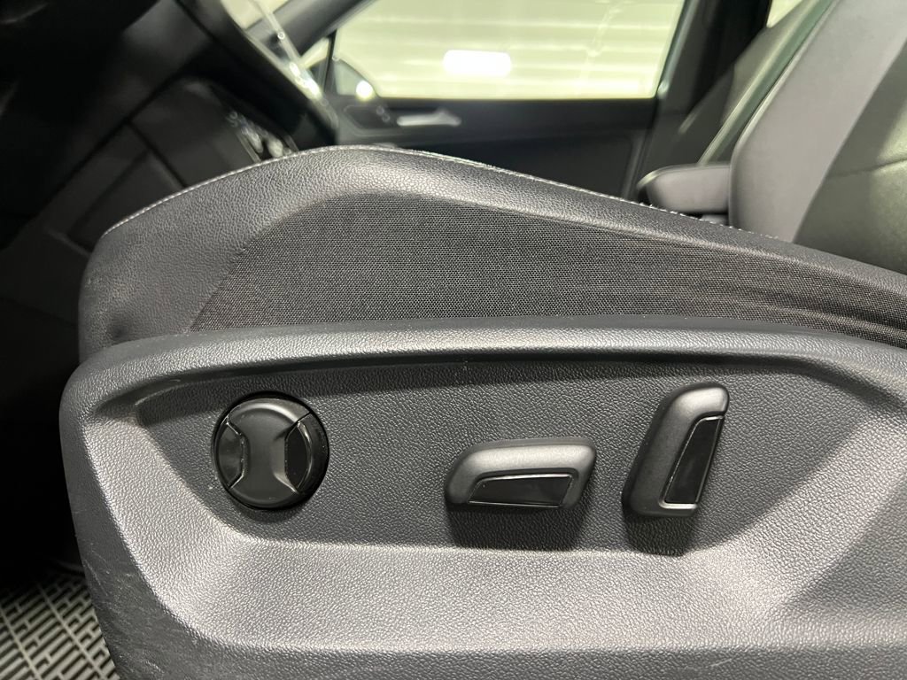 Used 2020 Volkswagen Tiguan SE R-Line w/ 3rd Row Seat Package image 14