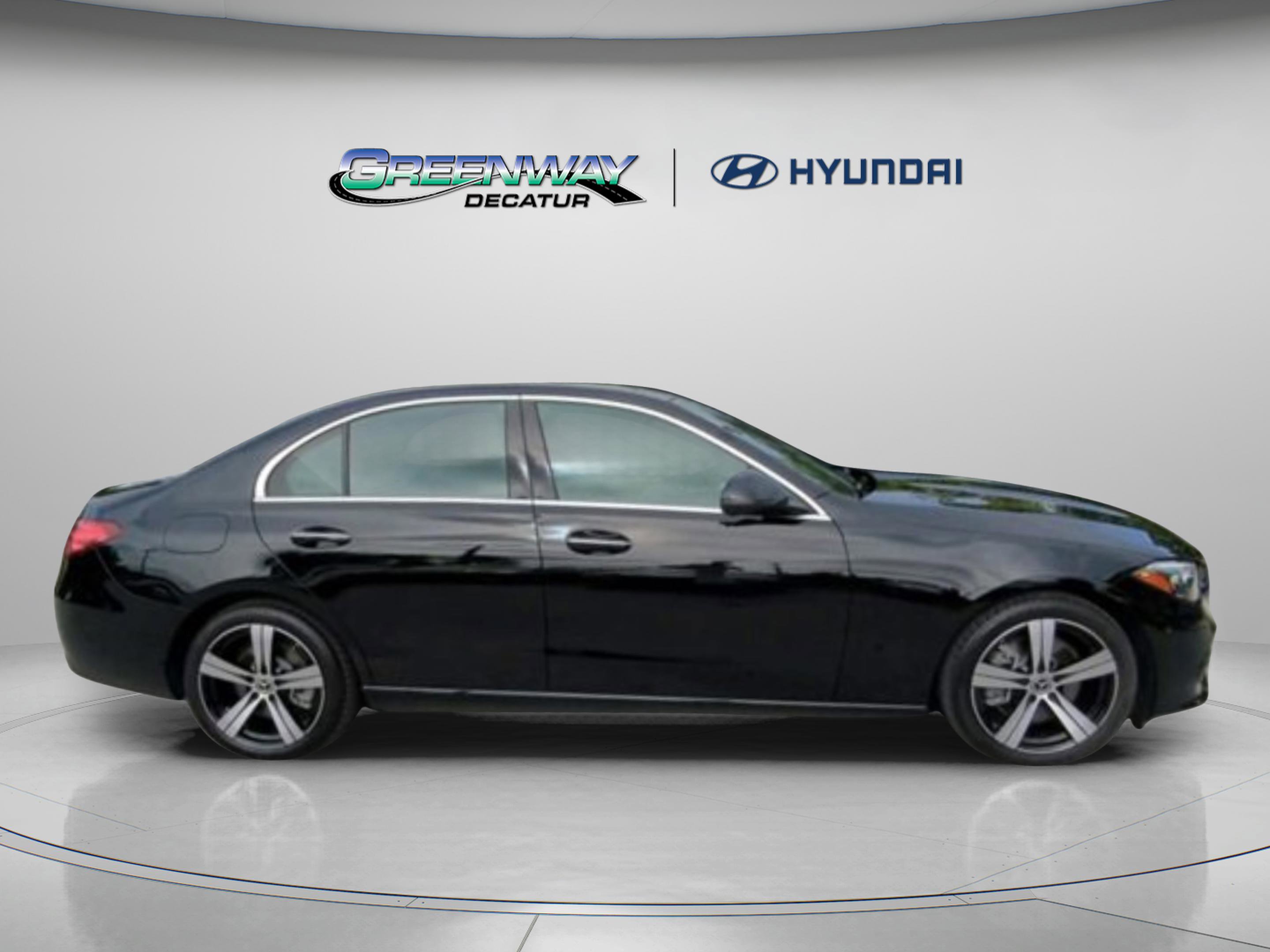 Used 2025 Mercedes-Benz C 300 Sedan image 31