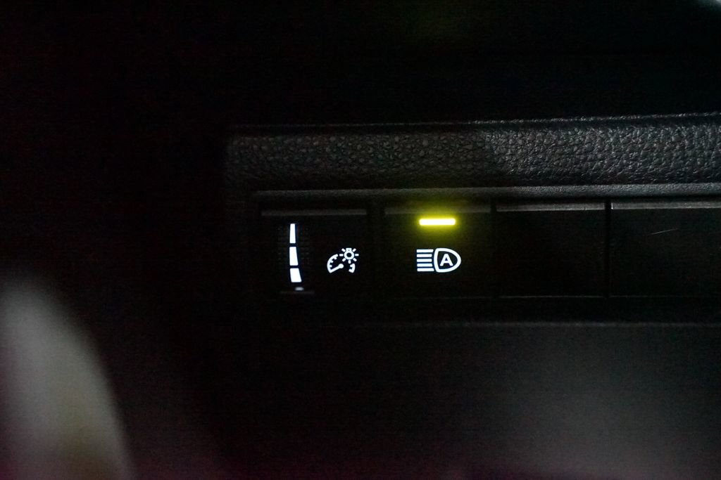 Certified 2025 Toyota Corolla LE image 22