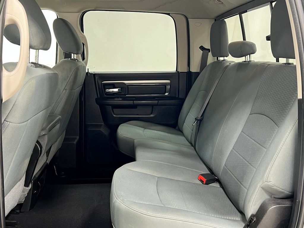 Used 2019 RAM 1500 Classic SLT AWD/4WD image 30