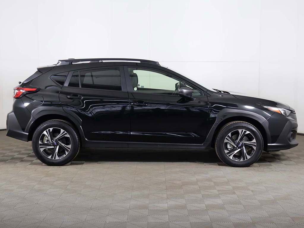 Used 2025 Subaru Crosstrek 2.0i Premium image 18