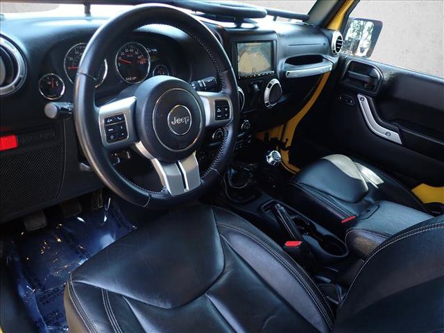 Used 2015 Jeep Wrangler Rubicon AWD/4WD image 9