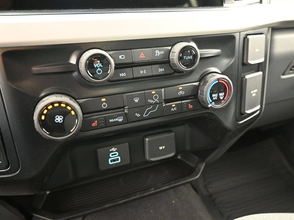New 2026 Ford F350 XLT w/ XLT Premium Package AWD/4WD image 41