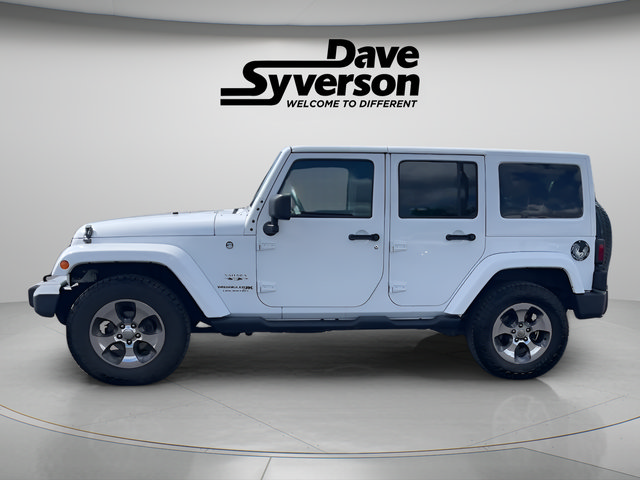 Used 2018 Jeep Wrangler Unlimited Sahara AWD/4WD image 8