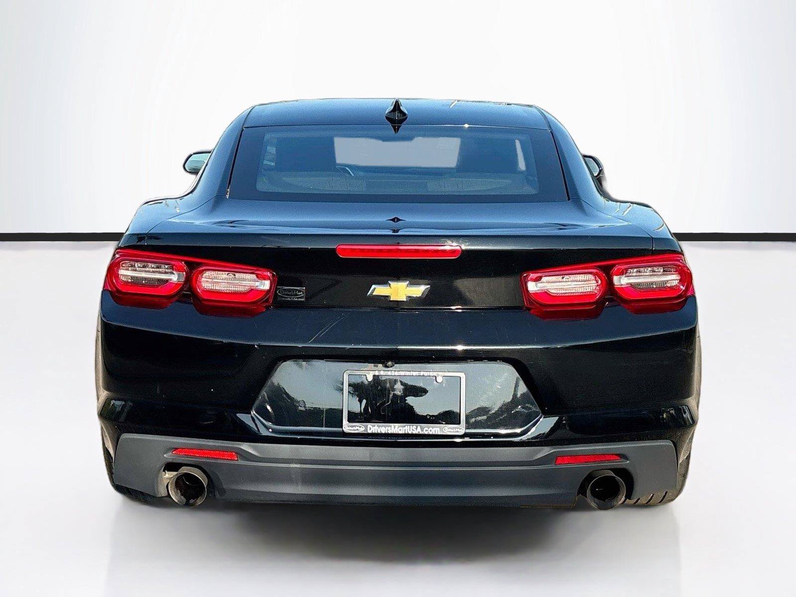 Used 2023 Chevrolet Camaro LT RWD image 6