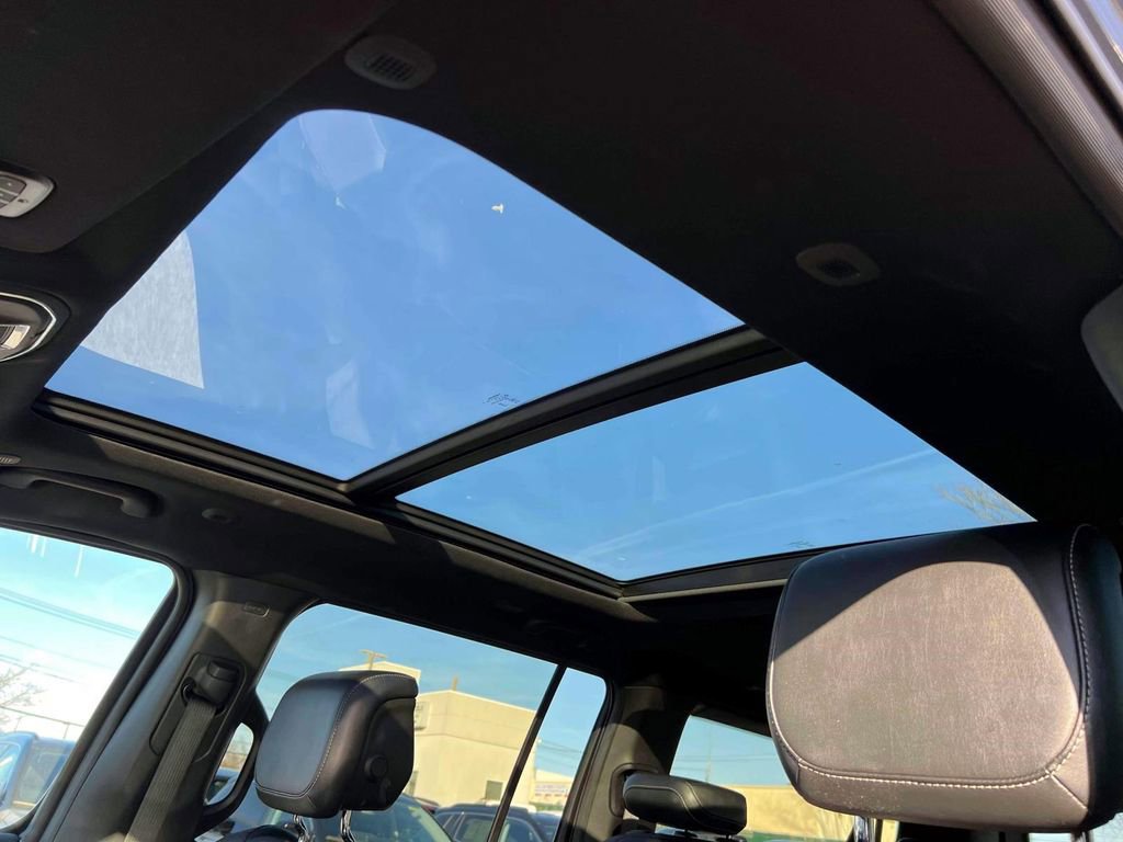 Used 2024 Jeep Wagoneer L Series II w/ Premium Group I image 20