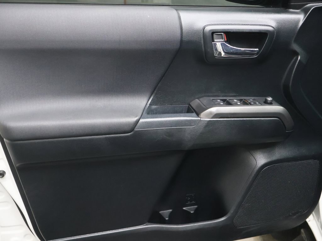 Used 2017 Toyota Tacoma TRD Pro image 16