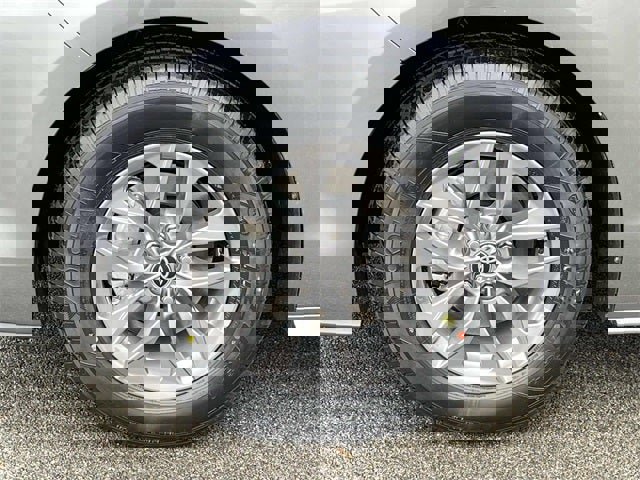 New 2026 Toyota Sienna LE image 12