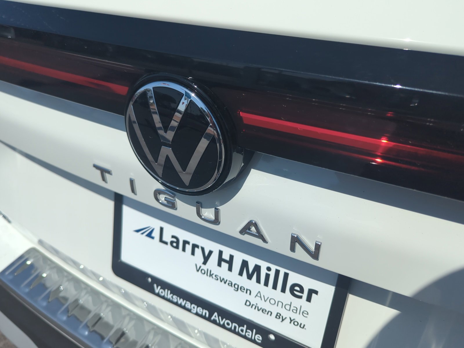 New 2025 Volkswagen Tiguan SE image 22