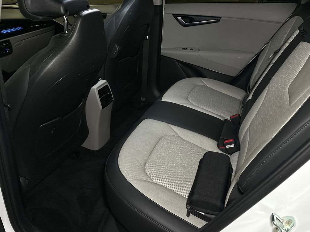 Certified 2023 Kia Niro Wave w/ Wave Preserve Package FWD image 19