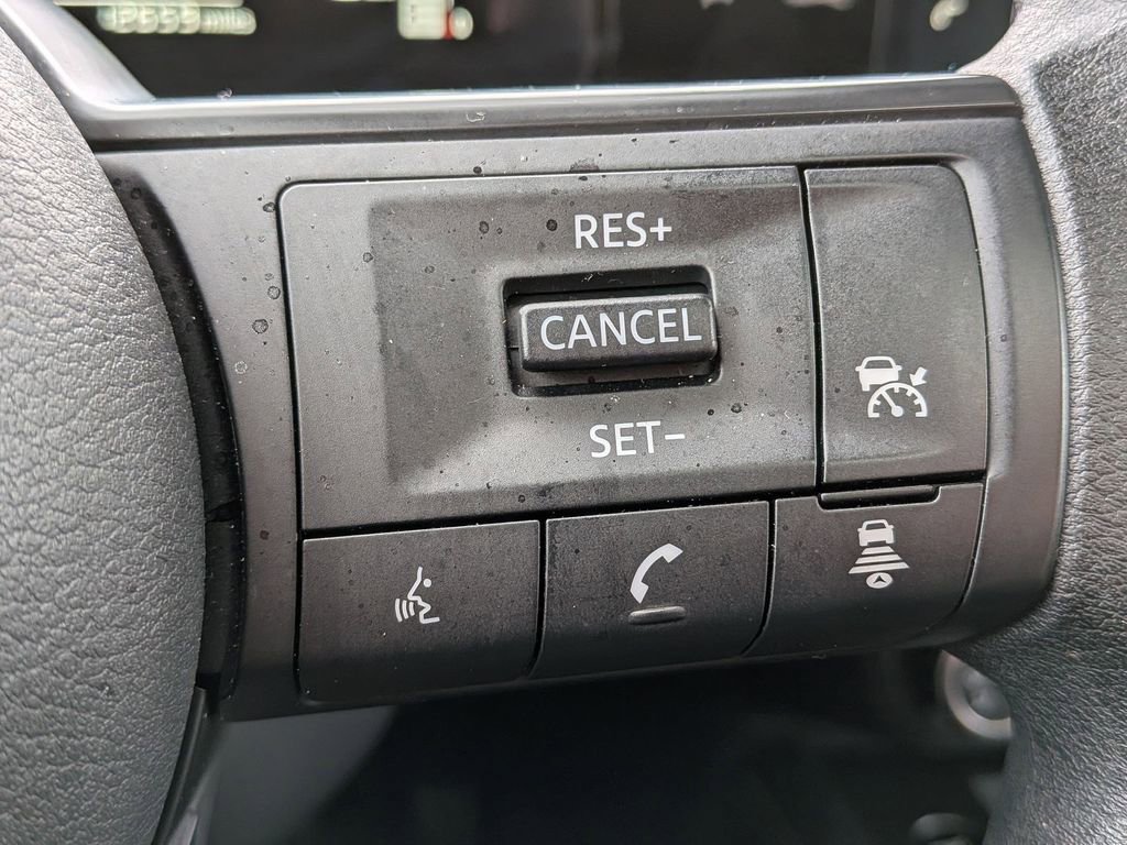 Used 2025 Nissan Kicks SV w/ SV Premium Package image 12