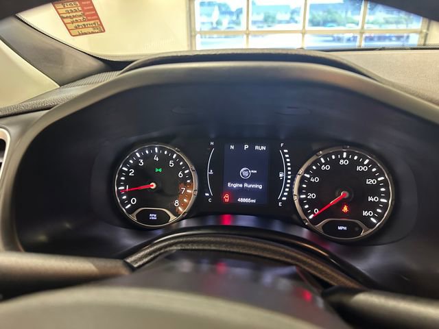 Used 2018 Jeep Renegade Latitude AWD/4WD image 24