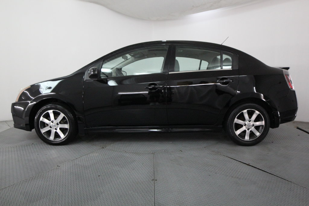 Used 2012 Nissan Sentra 2.0 SR w/ Special Edition Pkg FWD image 4