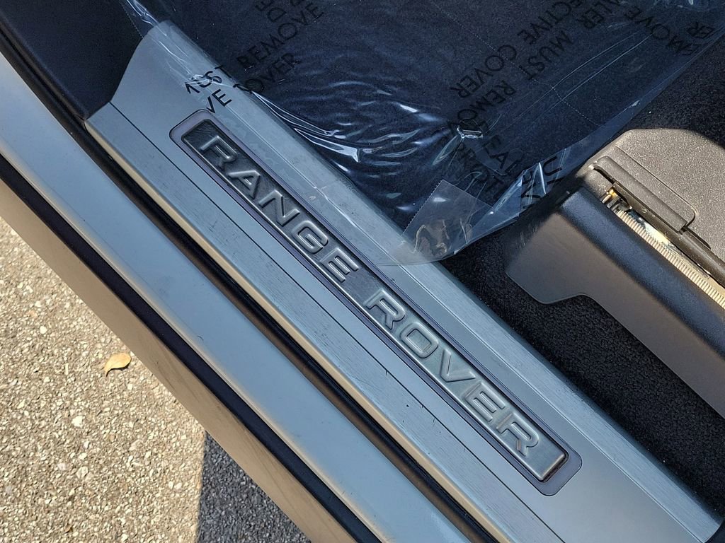 Used 2021 Land Rover Range Rover P525 Westminster Edition LWB image 28