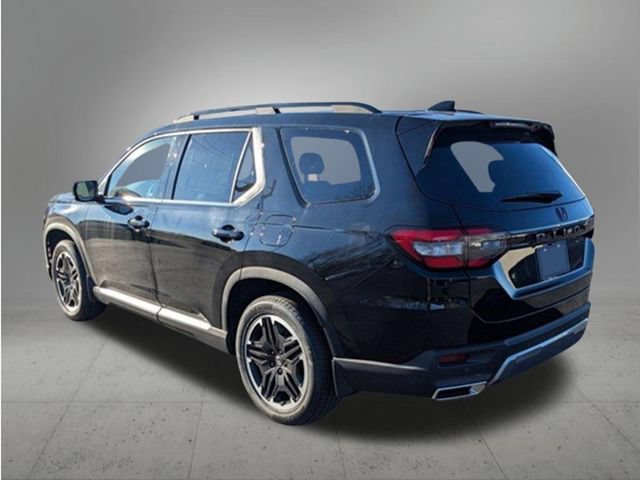 New 2026 Honda Pilot Touring image 3