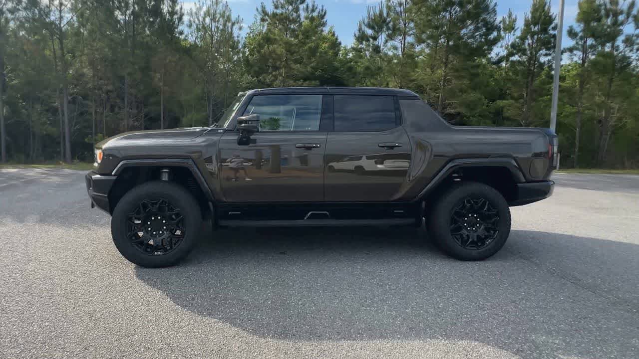 New 2025 GMC Hummer EV 3X w/ LPO, Dark Essentials Package image 5